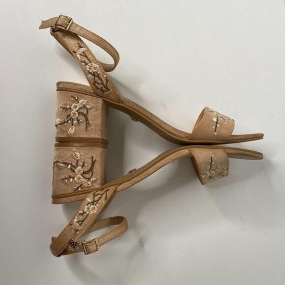 Nanette by Nanette Lepore Ruby Two Strap Heels 8 - Picture 5 of 10